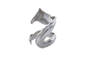 Anillo Cola de Dragón Plata, ley y diseño ajustable. Un amuleto místico que envuelve tu dedo con el poder y la elegancia de los seres de leyenda.
